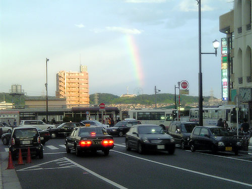 豊田駅前から見える虹